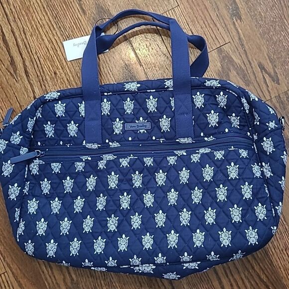 Vera Bradley Sea Turtles Medium Traveler Bag NWT - Picture 2 of 4